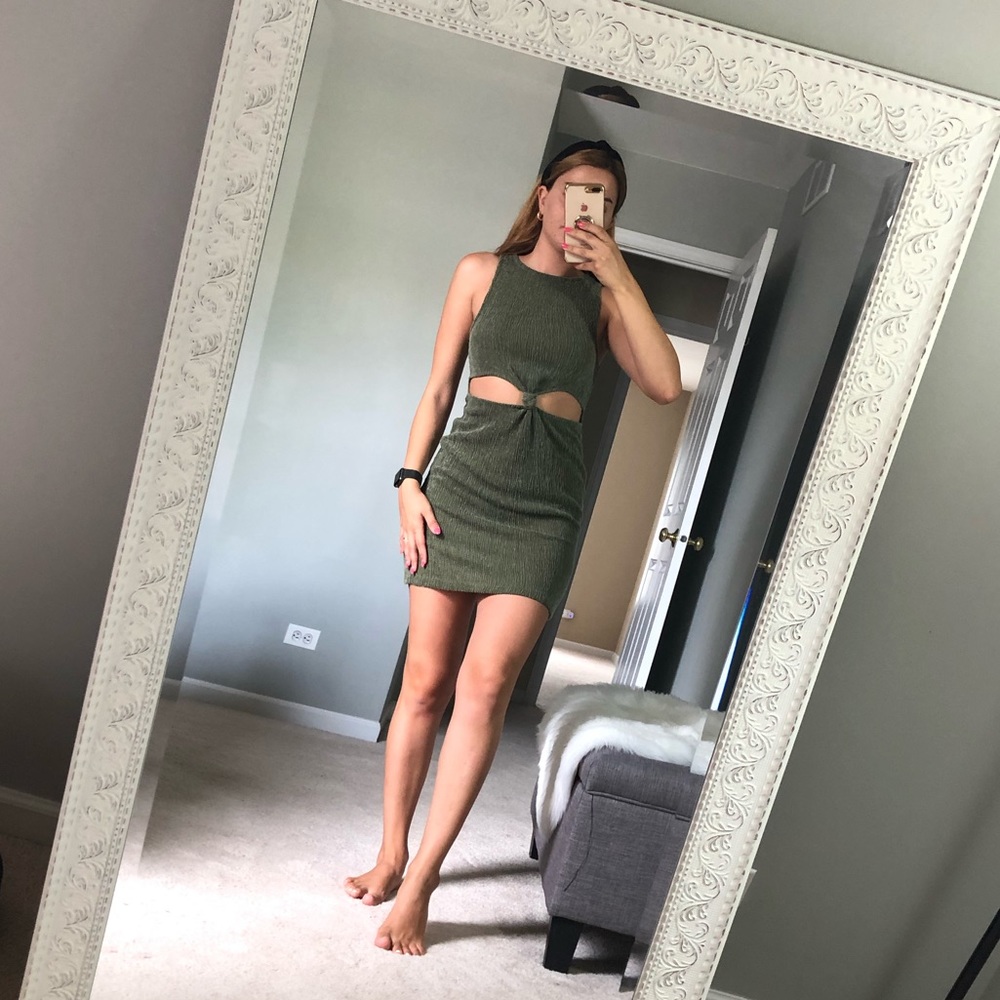 Detail dress